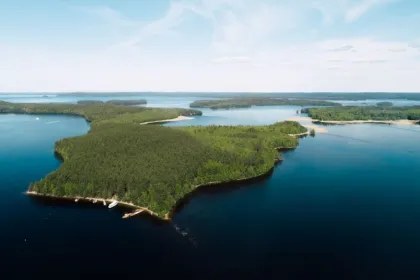 Finland_Lakeland_Kelvenne_Drone