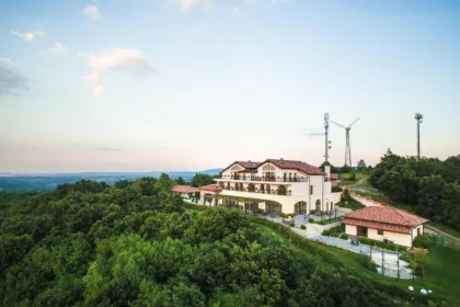 Zaara Estate Glavan - Bulgarije.