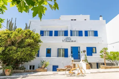 Vincenzo Hotel Tinos.