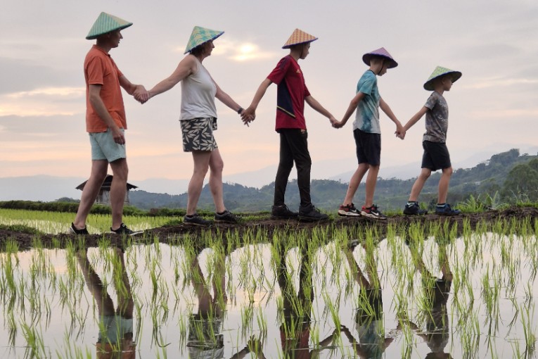 Familie in Indonesië.