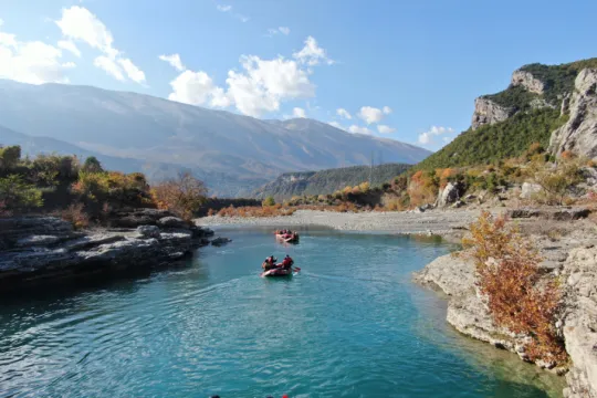 Albanië familiereis raften canyon