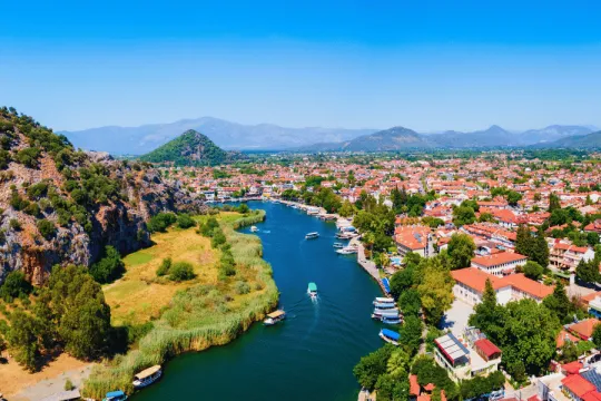 Uitzicht over Dalyan in Turkije.